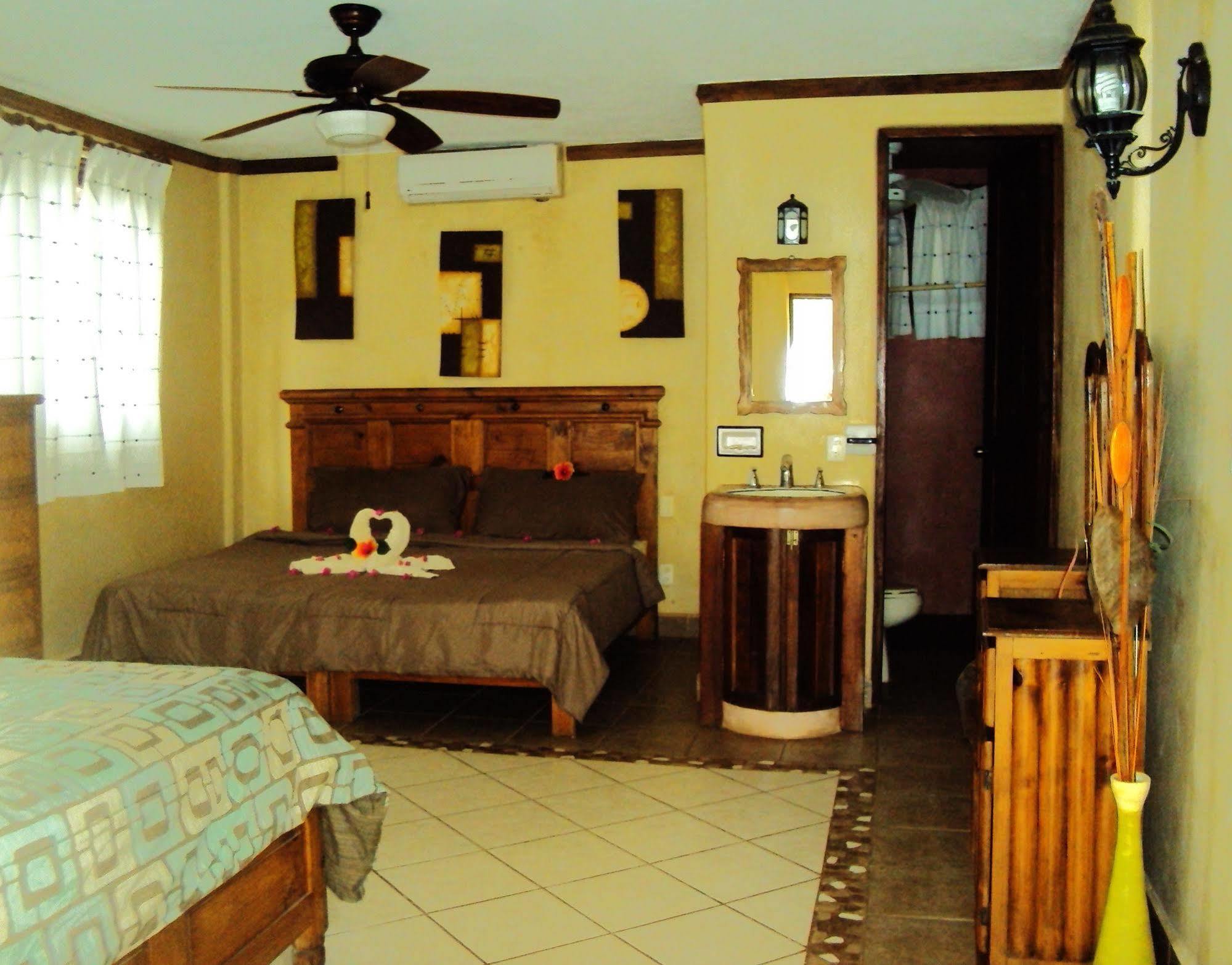 Tronco Bay Inn Resort Troncones Eksteriør billede
